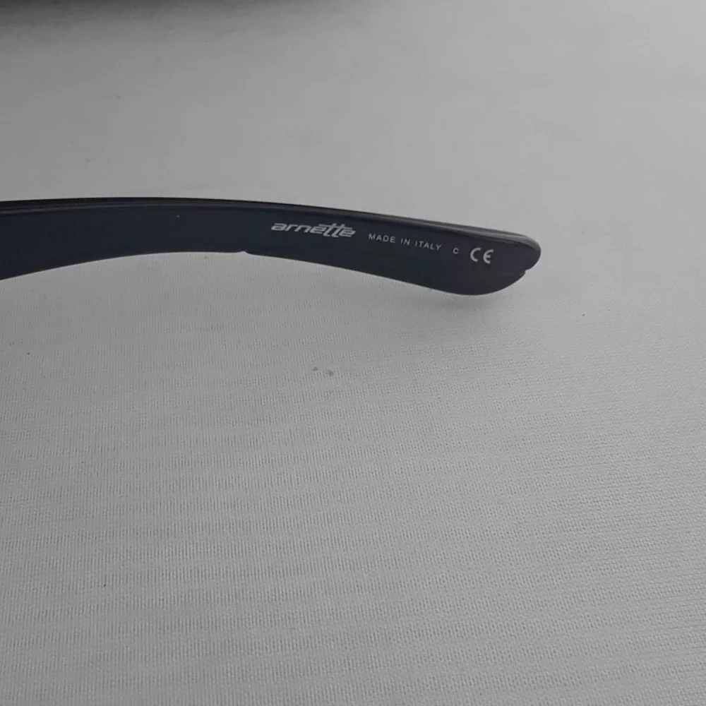 ARNETTE SUNGLASSES. - Picture 5 of 7